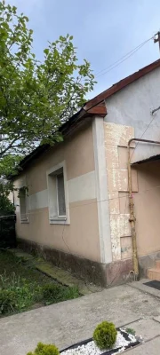 Два будинки на ділянці 6сот  по вул. Джамбула
