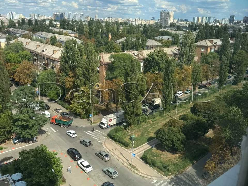 Квартира. Київ, Ушинського вул.