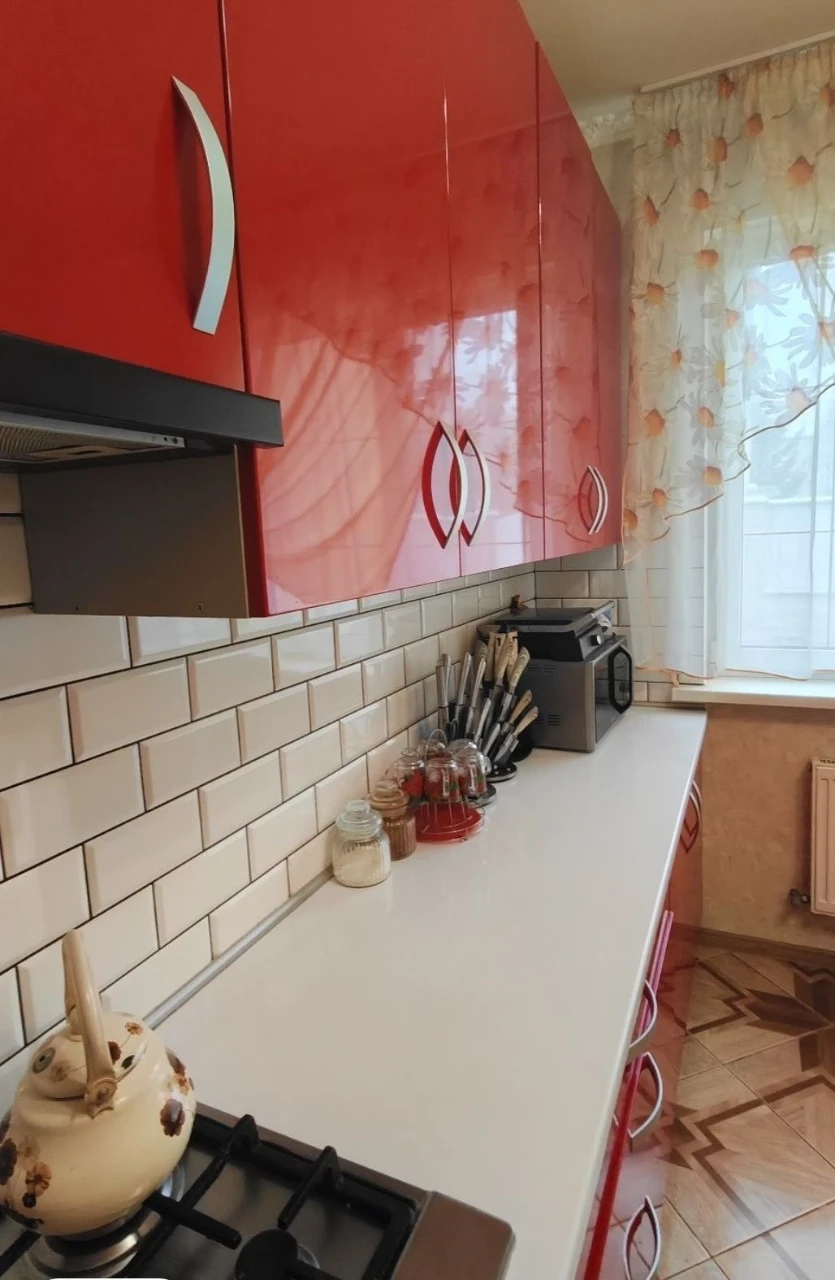 Двоповерховий будинок 124м2, 4 кімнати, ділянка 4 сот. Тихий