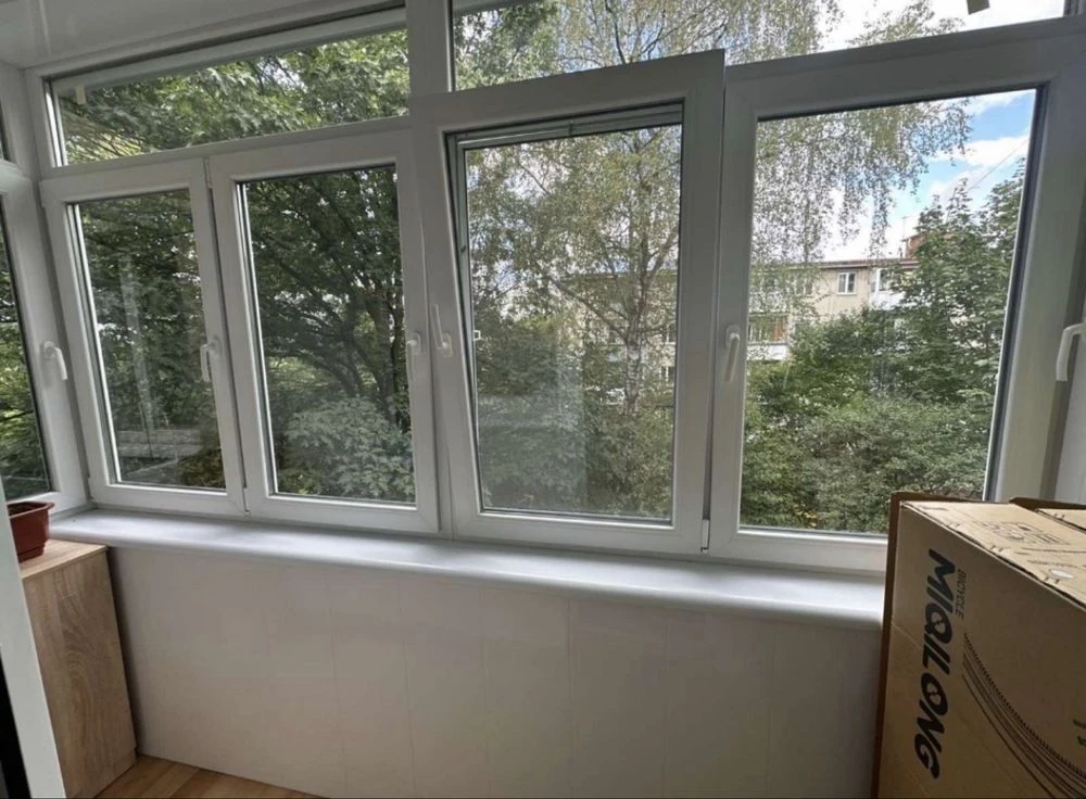 Продаж 3 кім к-ри, вул. Лазаренка, 90 тис долСША