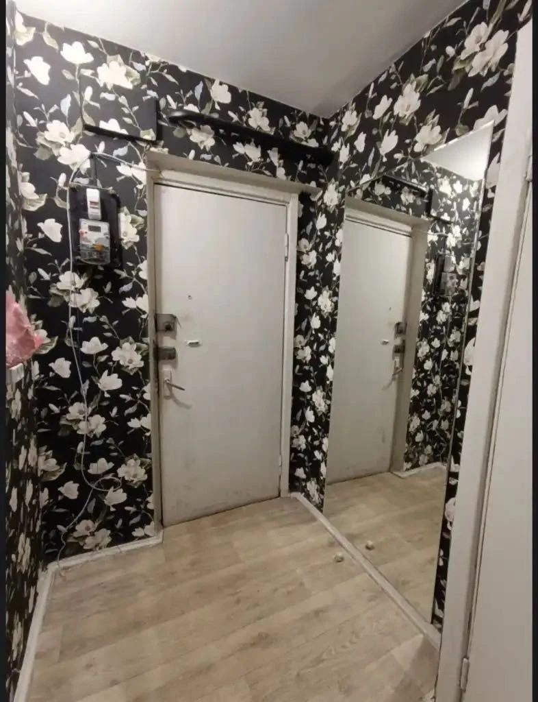 Продам 1к квартиру Поля пр. 50 А,  низ Поля