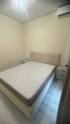 Продам 1-кімнатну квартиру з ремонтом в ЖК "Золоті стовпи" н