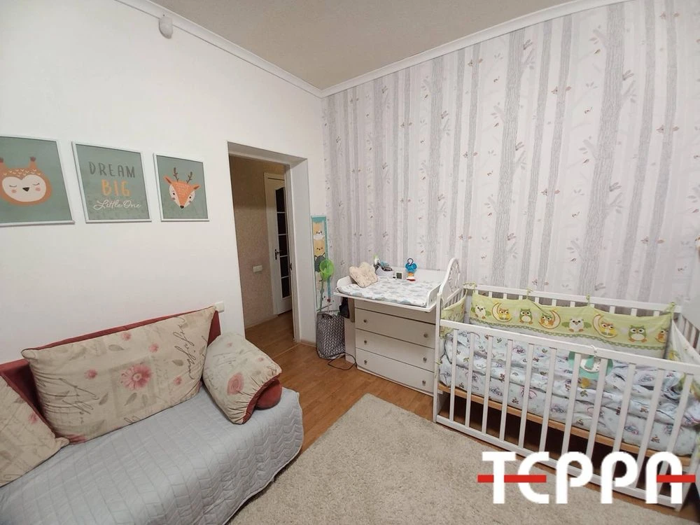 Продаж 2-кімнатної повнометражної квартири, Правий Берег