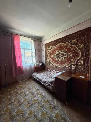 Продаж 1-но кімнатна квартира 48м2., вул. Донецька, ближній