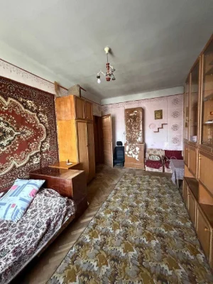 Продаж 1-но кімнатна квартира 48м2., вул. Донецька, ближній