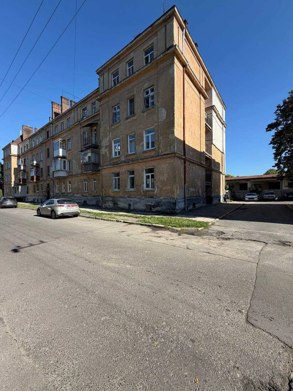 Продаж 1-но кімнатна квартира 48м2., вул. Донецька, ближній