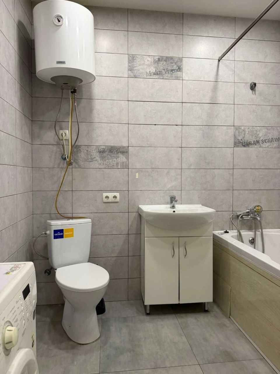 * Затишна 1-кімнатна квартира по вул. Сім'ї Стешенків вул. (