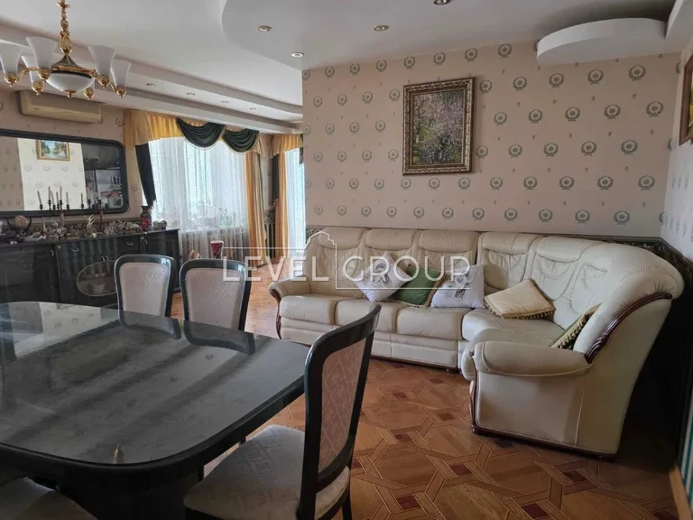 Продам 3-кімнатну квартиру, Івасюка проспект 22 м. Мінська
