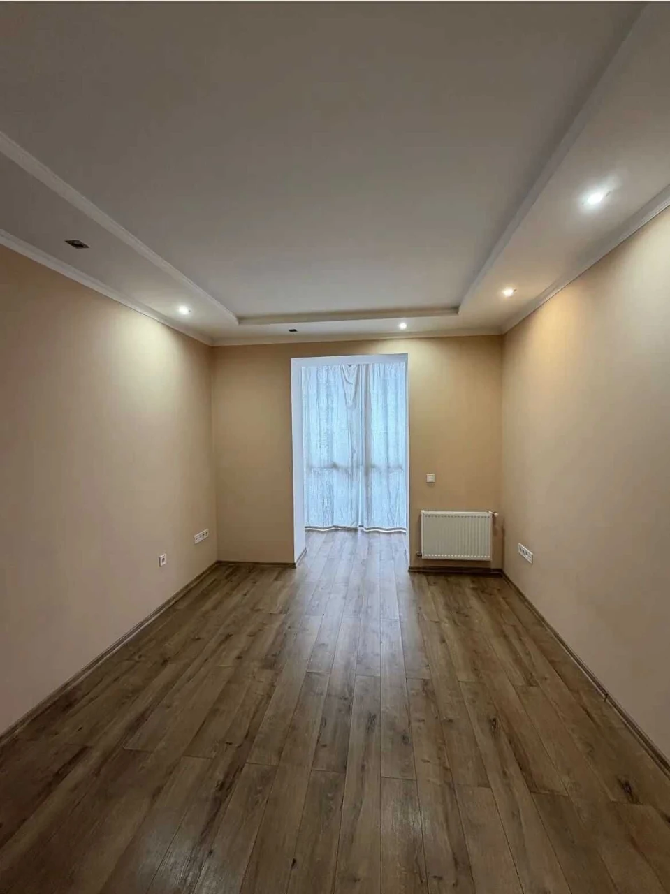 Продаж 2-кім квартира з ремонтом біля стометрівки, вул. Чорн