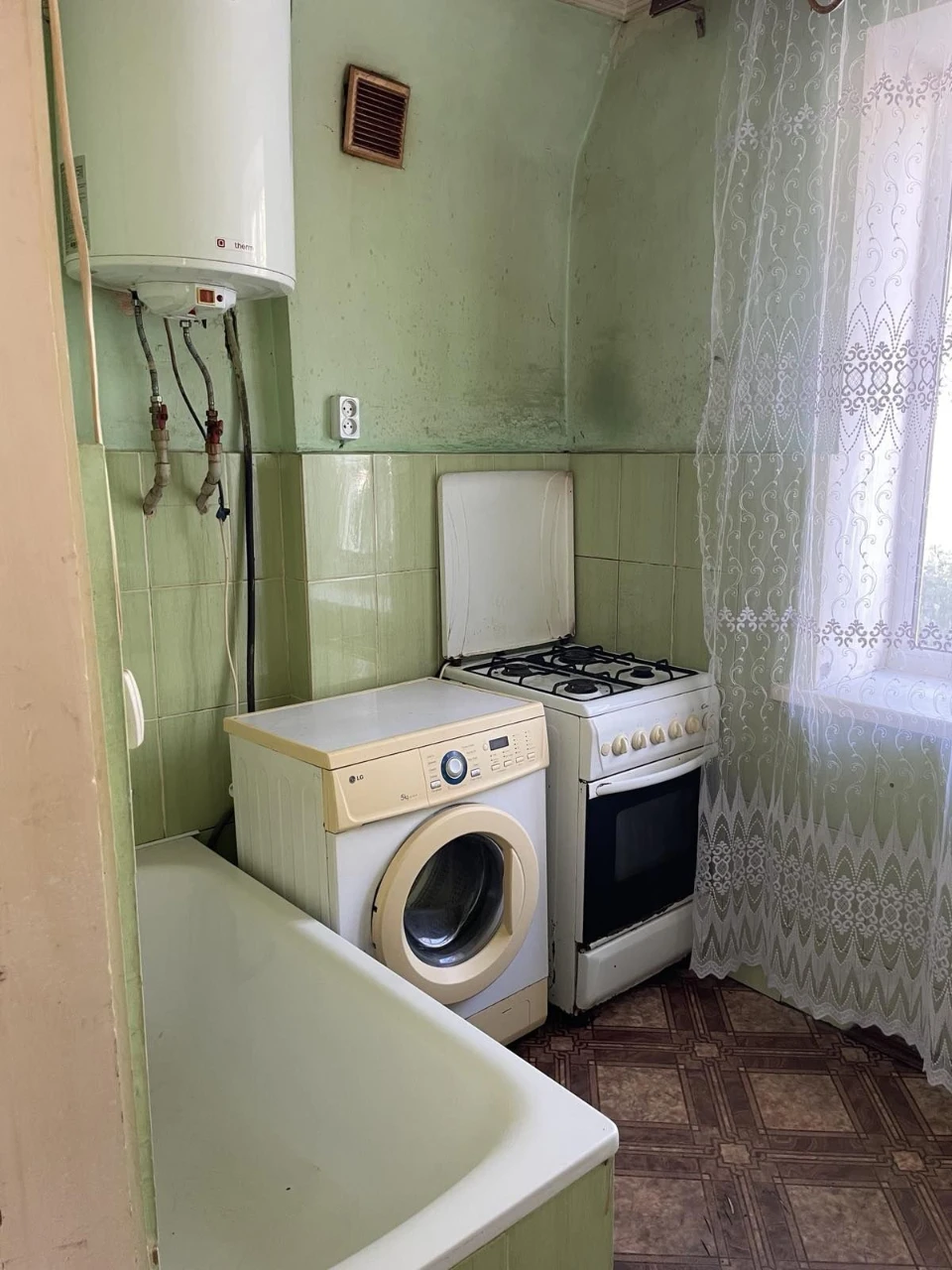 ТЕРМІНОВО. Продам 1 кімн квартиру район школи 6.