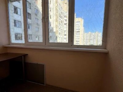 Квартира. Київ, Драгоманова вул.