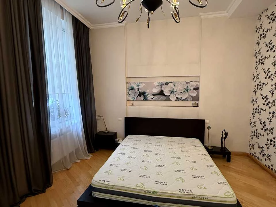 Квартира. Харків, Сумська вул. (Карла Лібкнехта)