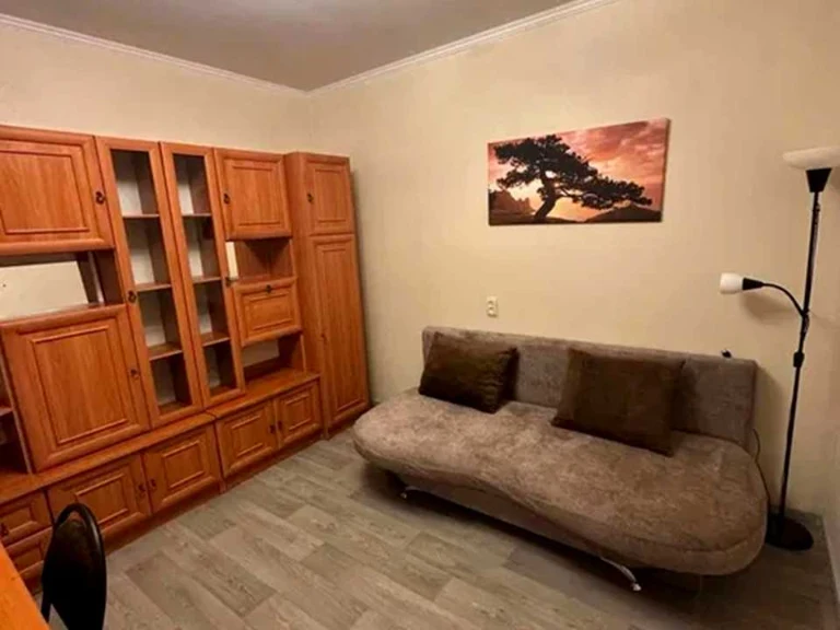 Квартира. Київ, Анни Ахматової вул.