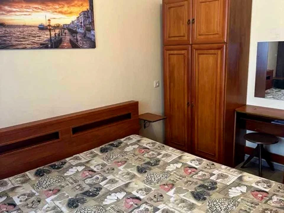 Квартира. Київ, Анни Ахматової вул.