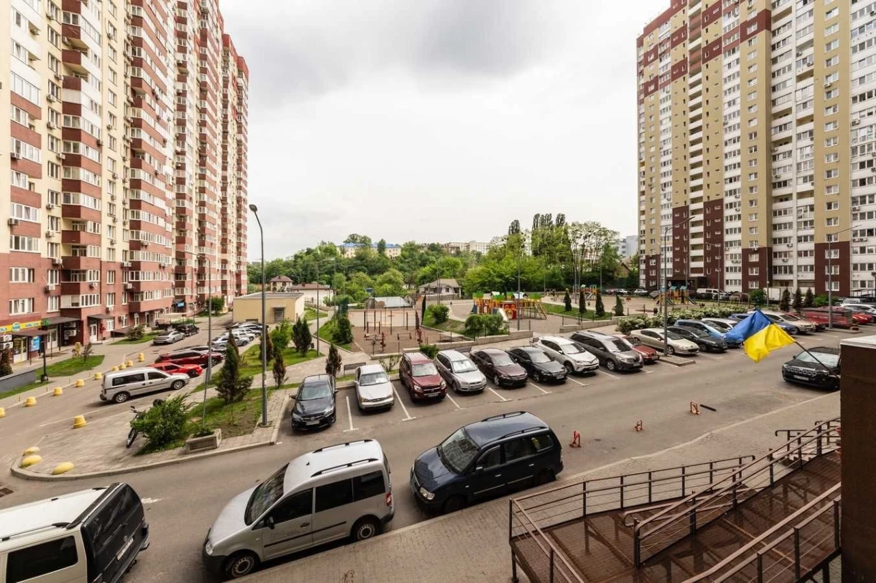 Продаж 3к квартири 95.7 м² + комора | ЖК The Lakes |Ясинуват