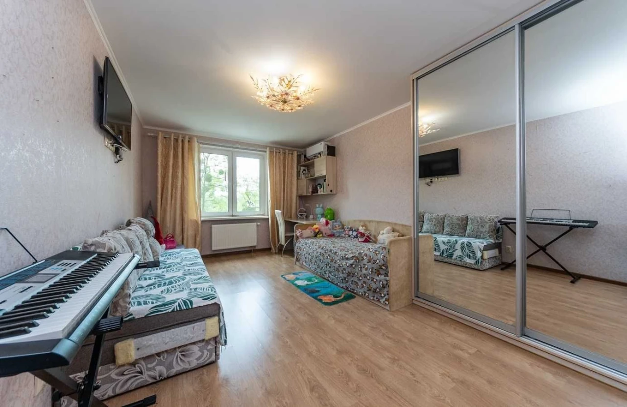 Продаж 3к квартири 95.7 м² + комора | ЖК The Lakes |Ясинуват