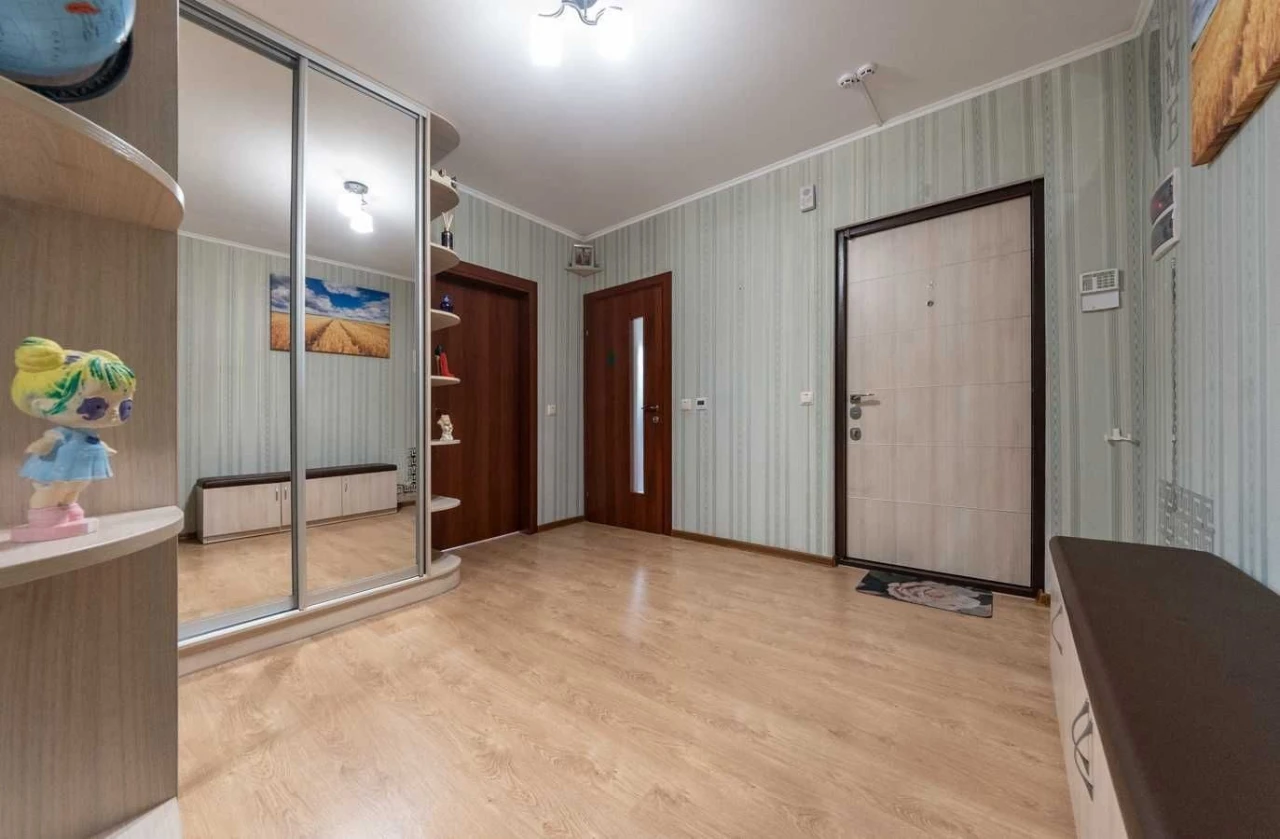 Продаж 3к квартири 95.7 м² + комора | ЖК The Lakes |Ясинуват