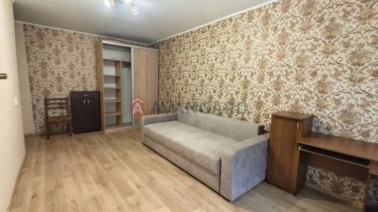 2-кімнатна квартира вул. Гер. 93 бригади
