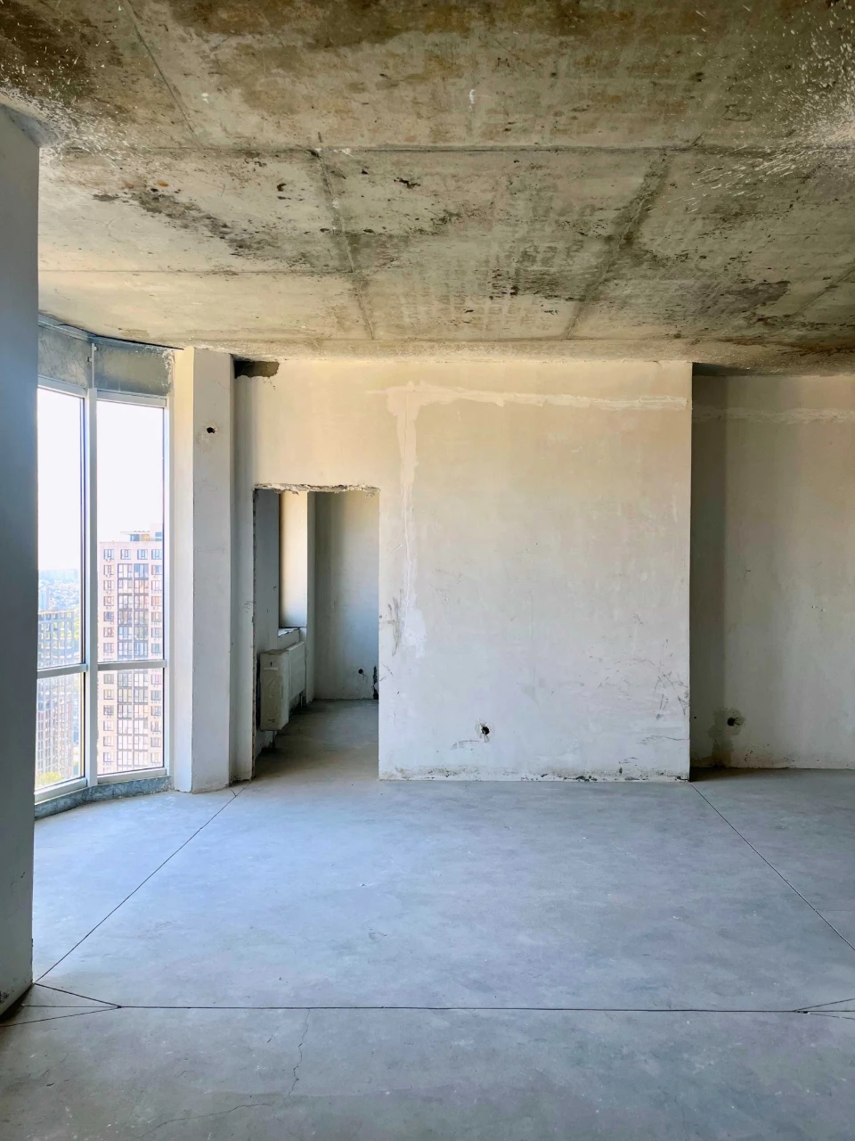 3кім квартира 89м² під ремонт пров. Лабораторний 6. Печерськ