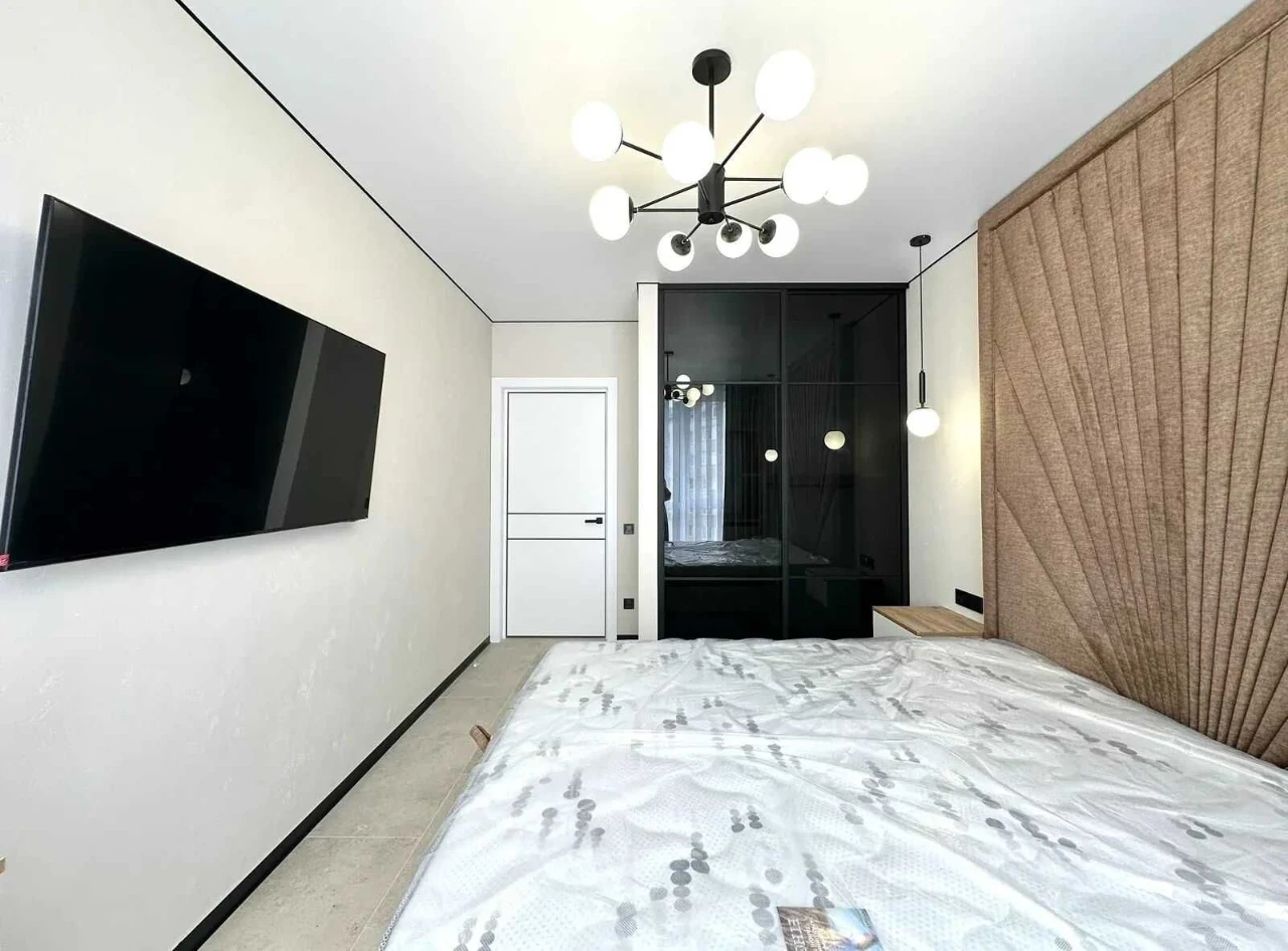 Продаж 1-кім квартира укомплектована Центр. ЖК Light Home