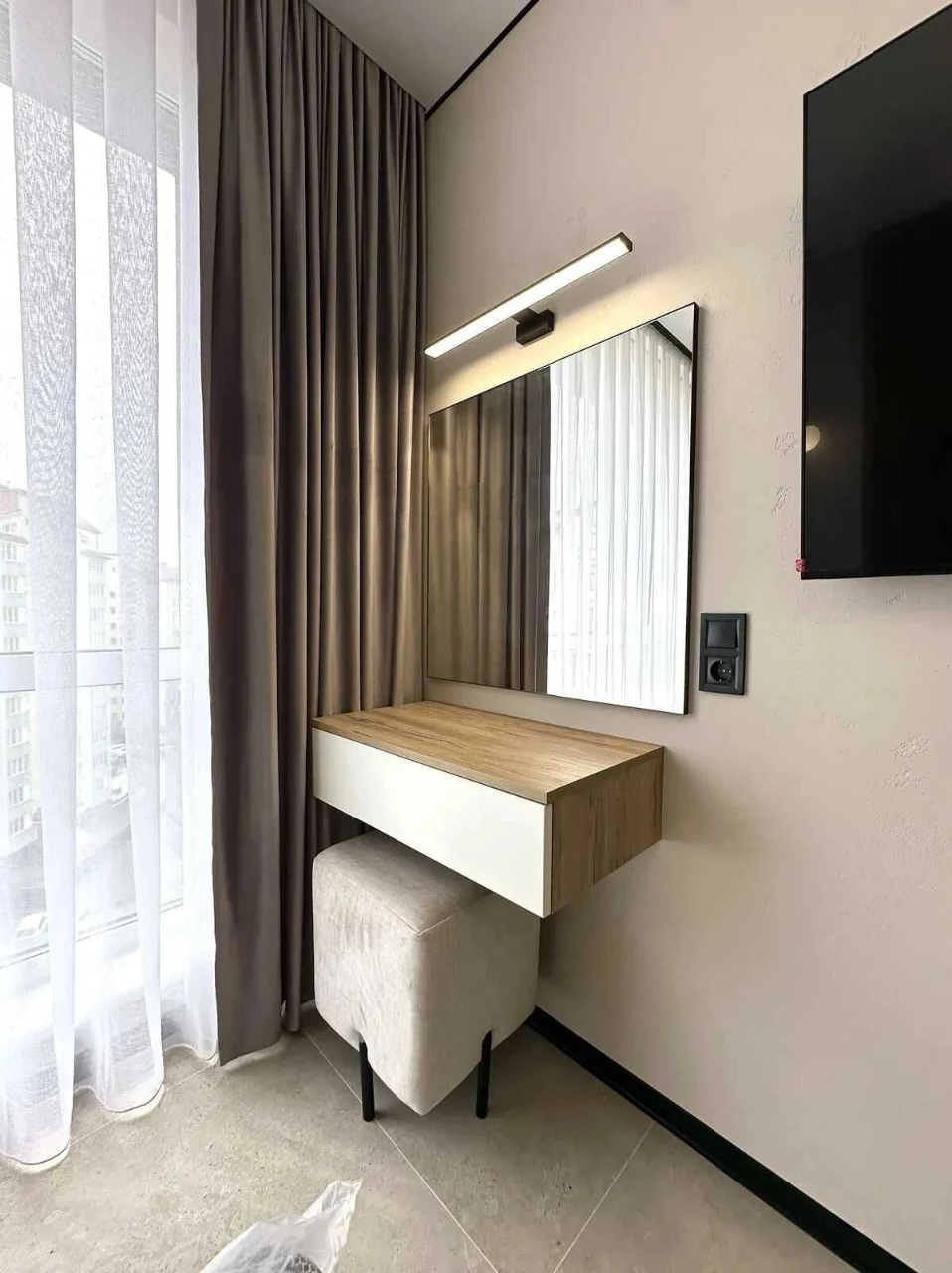 Продаж 1-кім квартира укомплектована Центр. ЖК Light Home