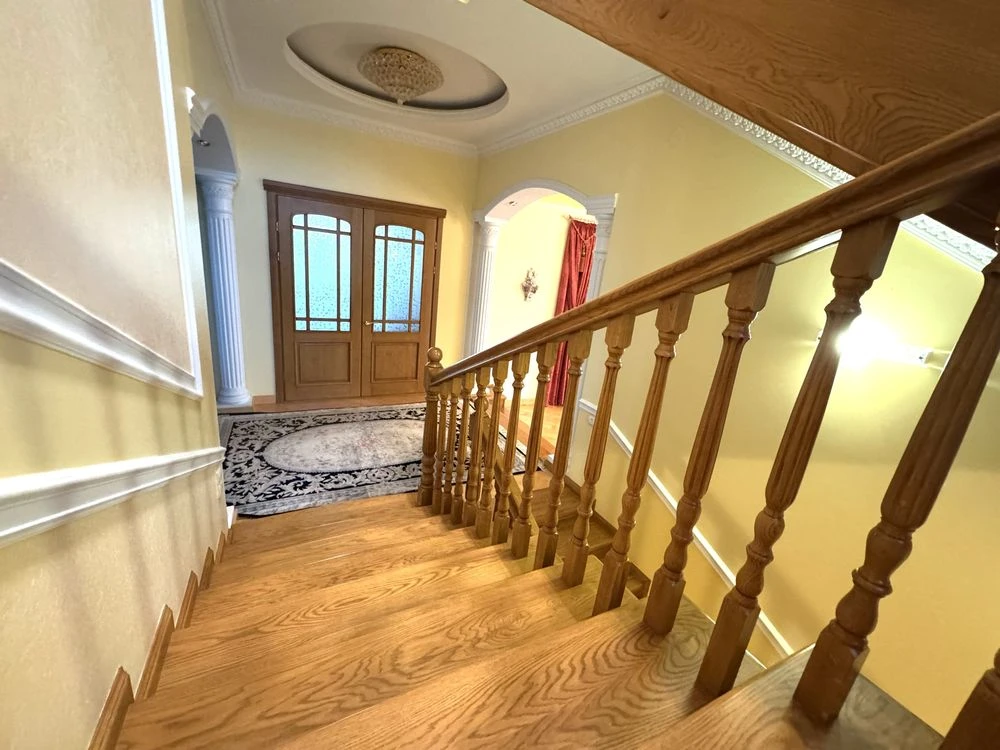 Продам будинок (Дивокрай). Земельна ділянка 20 сот .