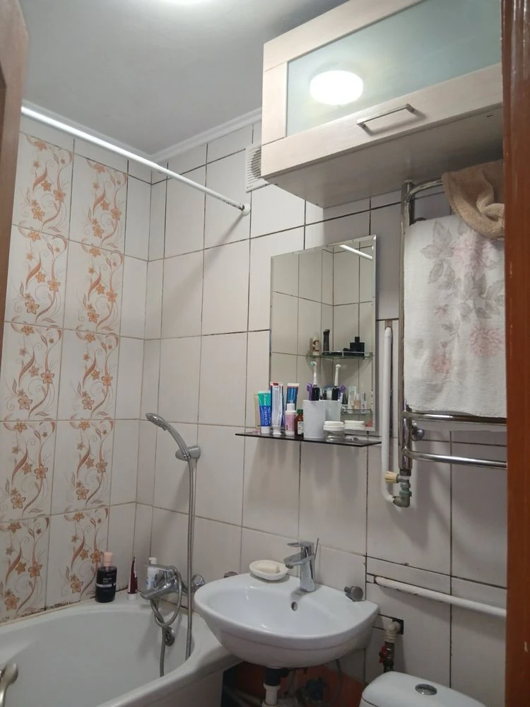 ПРОДАЖ 2 кім вул. Збаразька