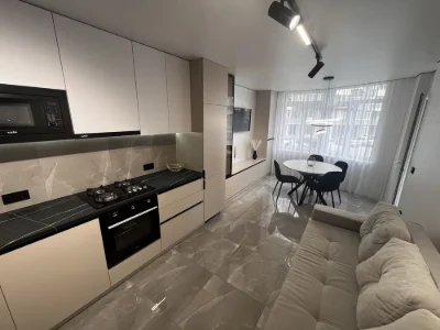Продам гарну 3 кімнатну квартиру