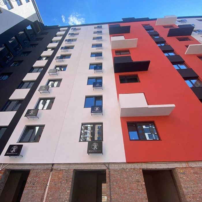 Продається ГОТОВА двох кімнатна в центрі новий Житловий комп