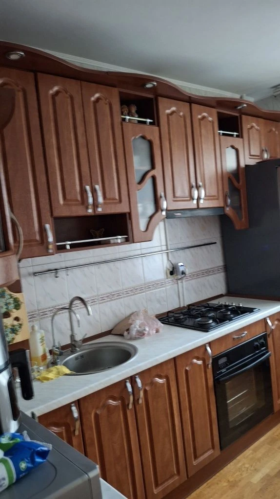 Продаж трикімнатної квартири
