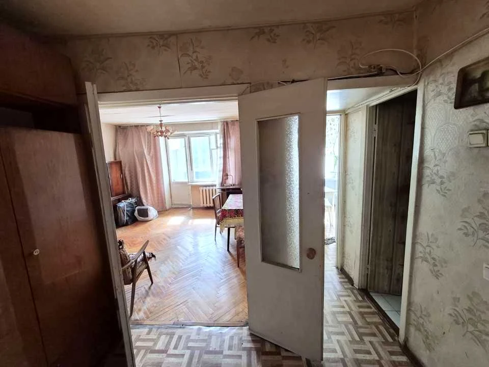 Квартира. Київ, Юрія Литвинського вул. (Російська)