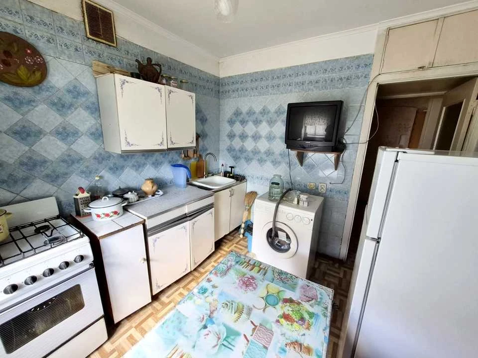 Квартира. Київ, Юрія Литвинського вул. (Російська)