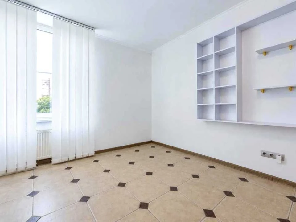 Квартира. Київ, Регенераторна вул.