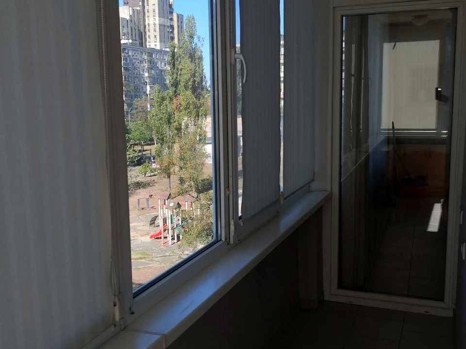 Квартира. Київ, Дніпровська набережна вул.