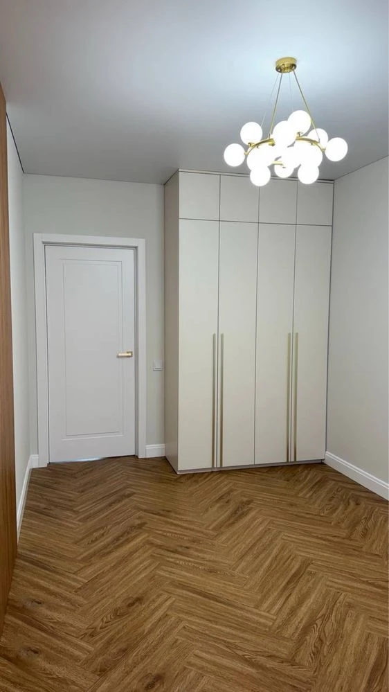 Нова 2-х кімнатна. Боздош. Газ. 72 м.кв.