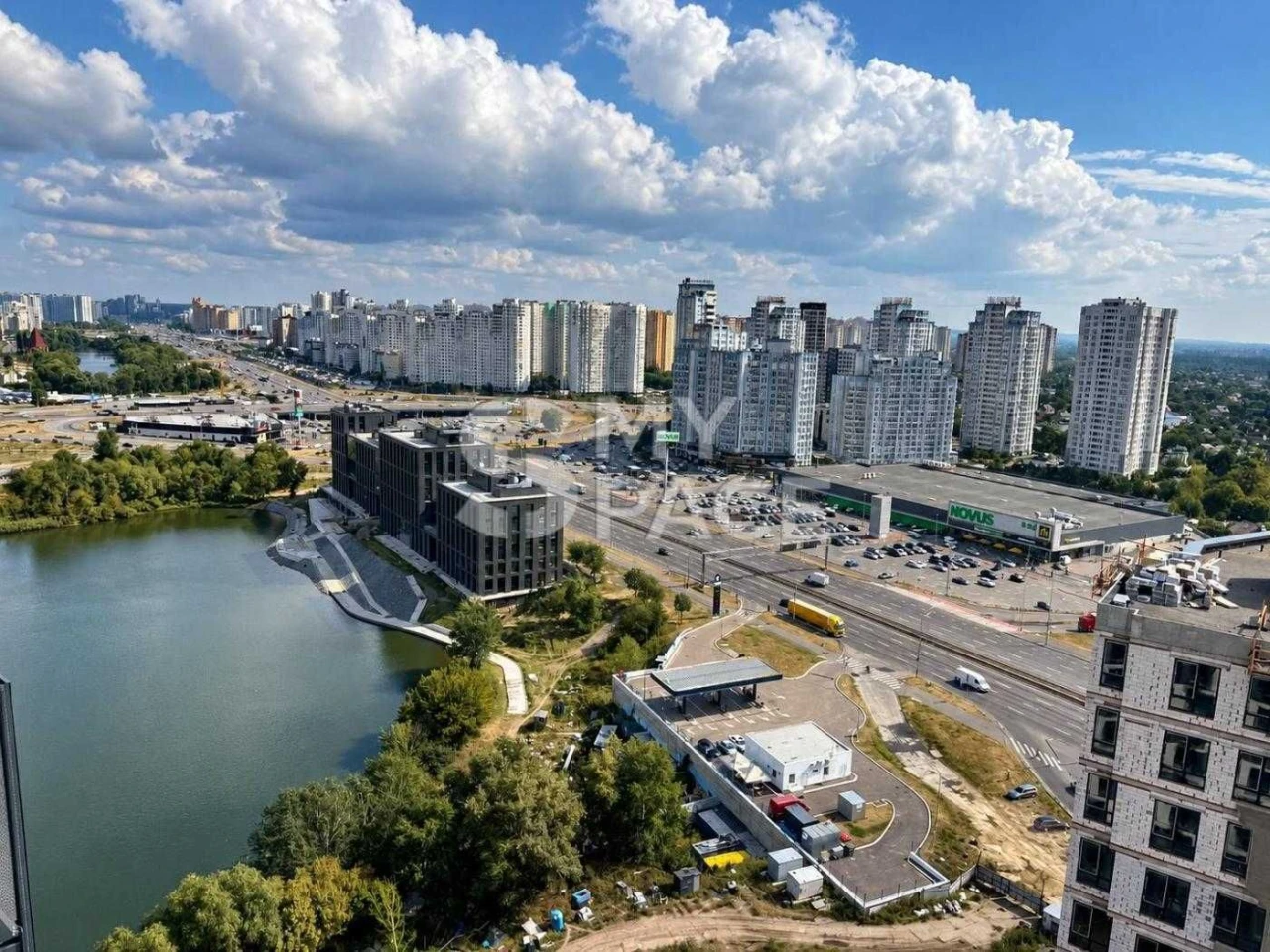 Продаж видової квартири в ЖК Славутич 2.0