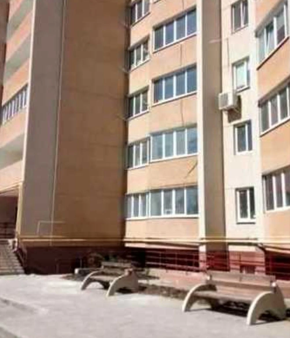 2х комн. квартира  59 кв.м в ЖК , 1 эт./10эт. доме, красный
