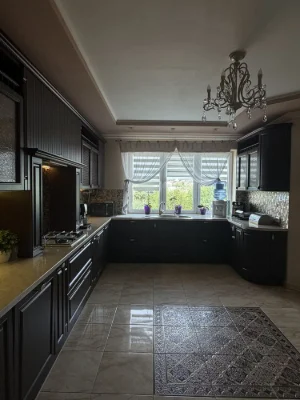 Продаж 3х кімнатної квартири вул. Вишнева