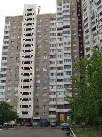 Продаж 3-кімнатної квартири 76 м², Академіка Заболотного вул