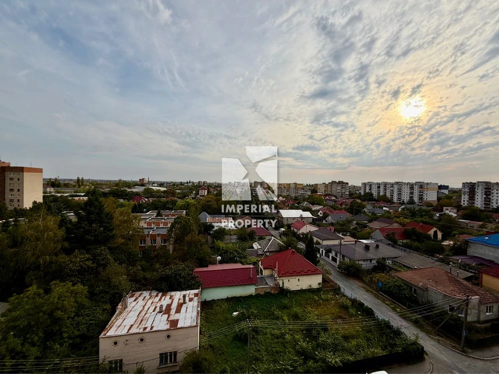 Продаж панорамної 3-кімнатної квартири на проспекті Свободи!