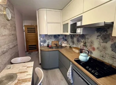 Продам 3-к квартиру с ремонтом на Малиновского, Солнечный