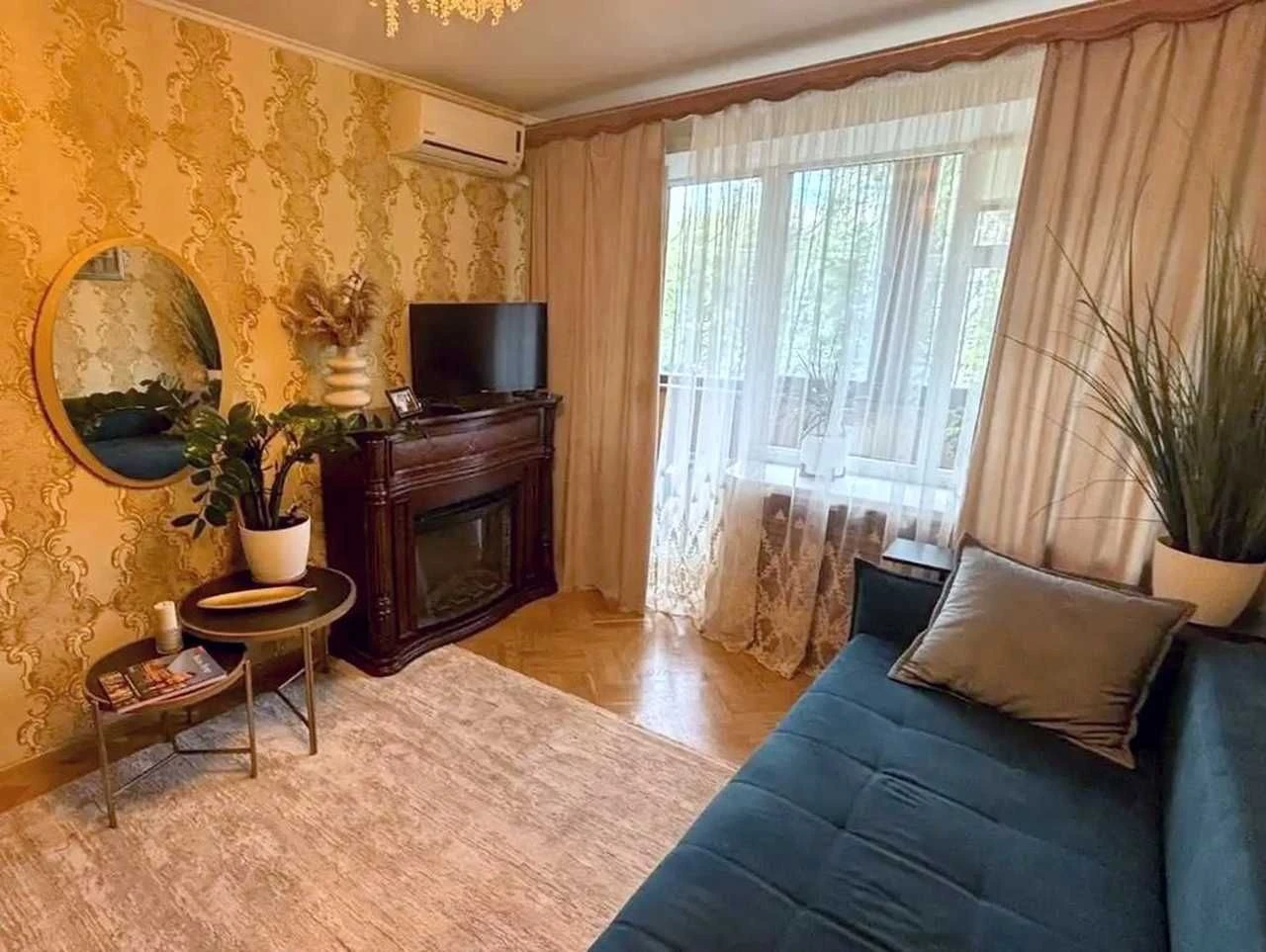 Продам 3-к квартиру с ремонтом на Малиновского, Солнечный