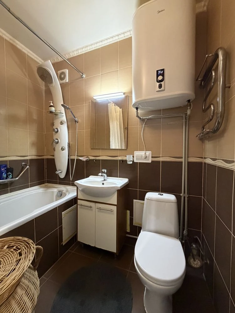 Продаж 2-во кімнатної квартири на вул.Текстильників ,13, рай
