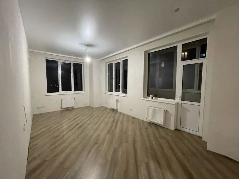 3 к  квартира 113 м² з 2 балконами , ремонт 90%, окремі 3 сп
