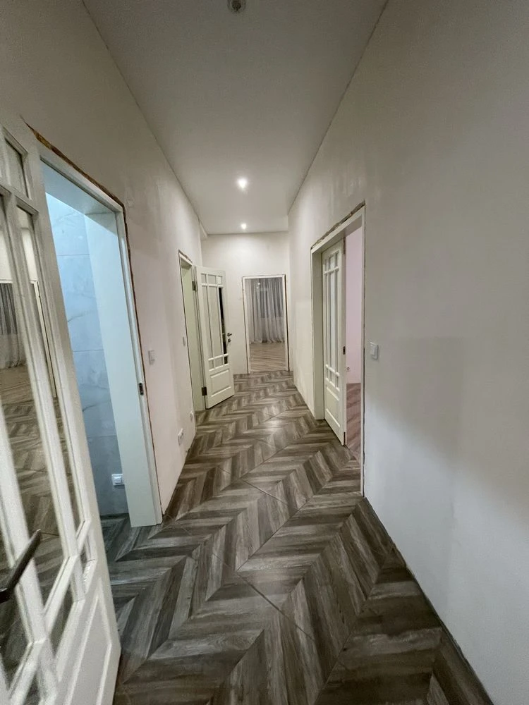 3 к  квартира 113 м² з 2 балконами , ремонт 90%, окремі 3 сп