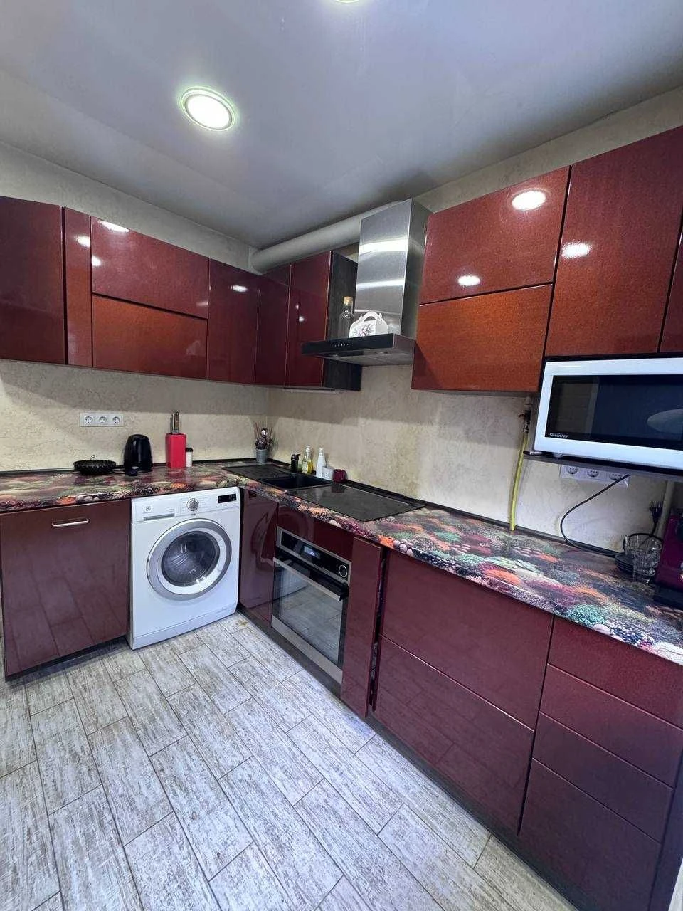 ПРОДАЖ 2-кімнатна квартира | 50 м² | 2 ПОВЕРХ