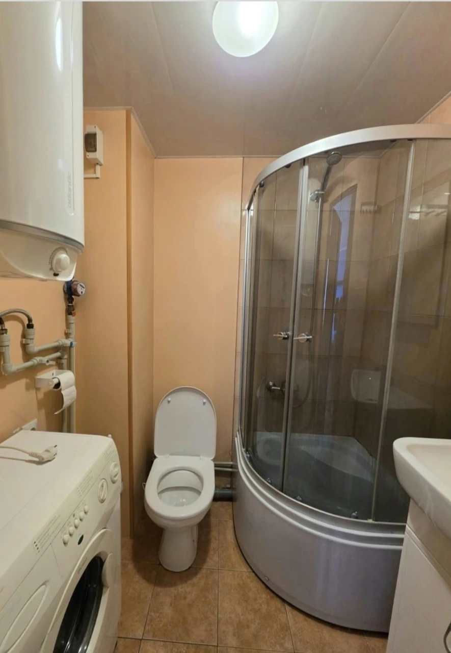 Продаж 1кім.квартири. 2 Слобідська.