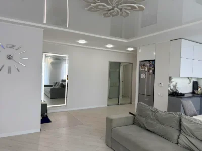 Продаж квартири 3-кімн. 68 м² 6/9 пов.