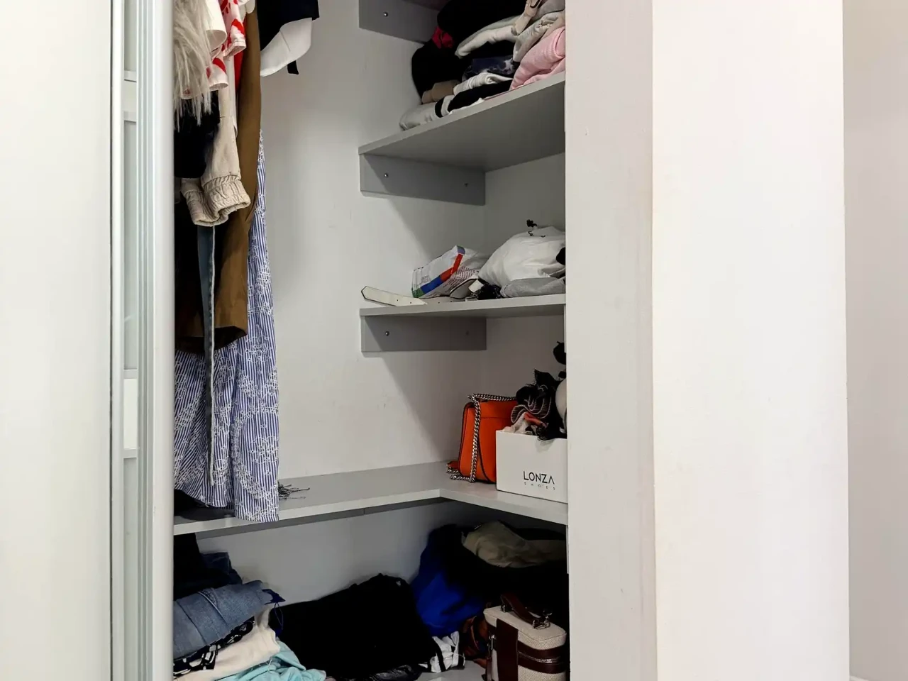 Продаж квартири 3-кімн. 68 м² 6/9 пов.