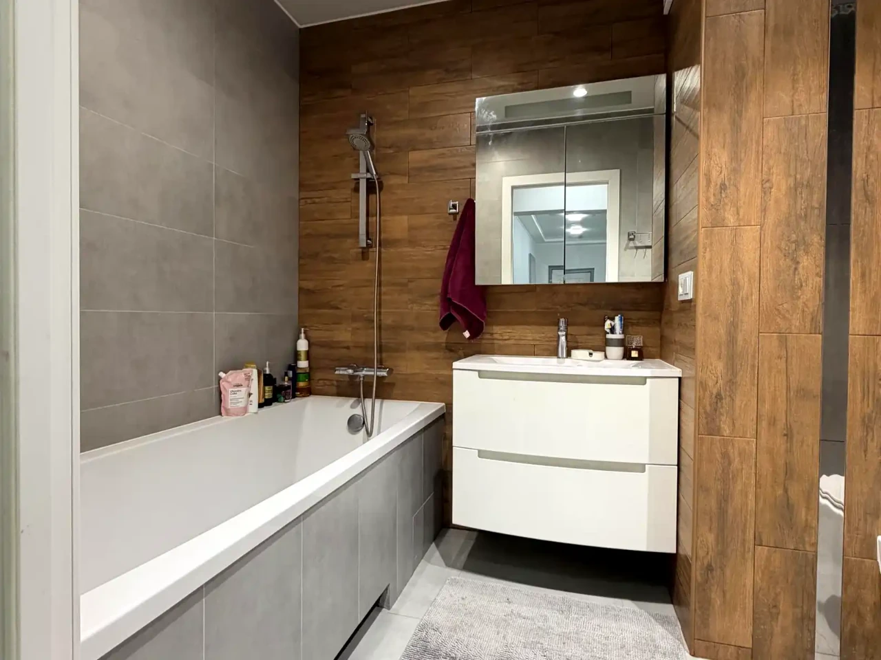 Продаж квартири 3-кімн. 68 м² 6/9 пов.